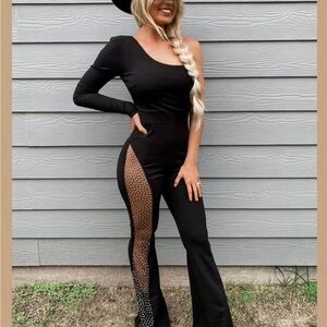 Elegant Black One-Shoulder Jumpsuit